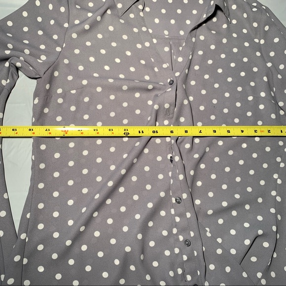 Express Grey and White Polka Dot Blouse Long Sleeve Elongated Bell Sleeve size M - Picture 9 of 11